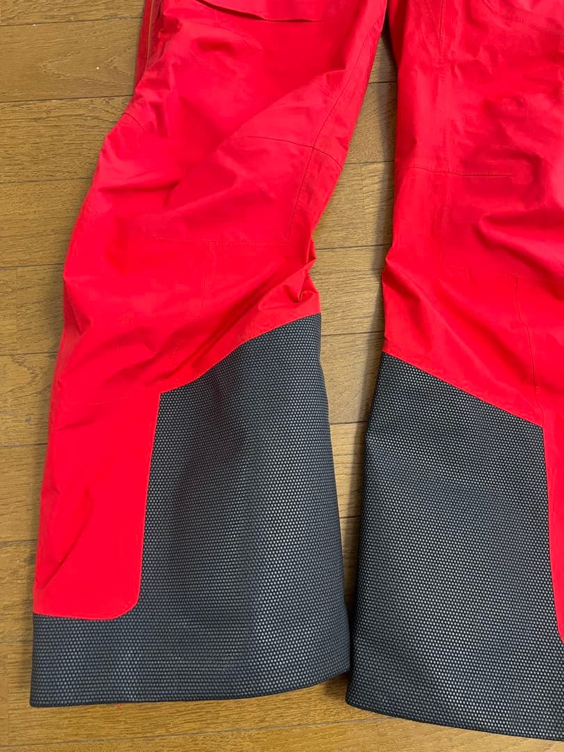 Peak performance GORE-TEX Proレッド スキーパンツ