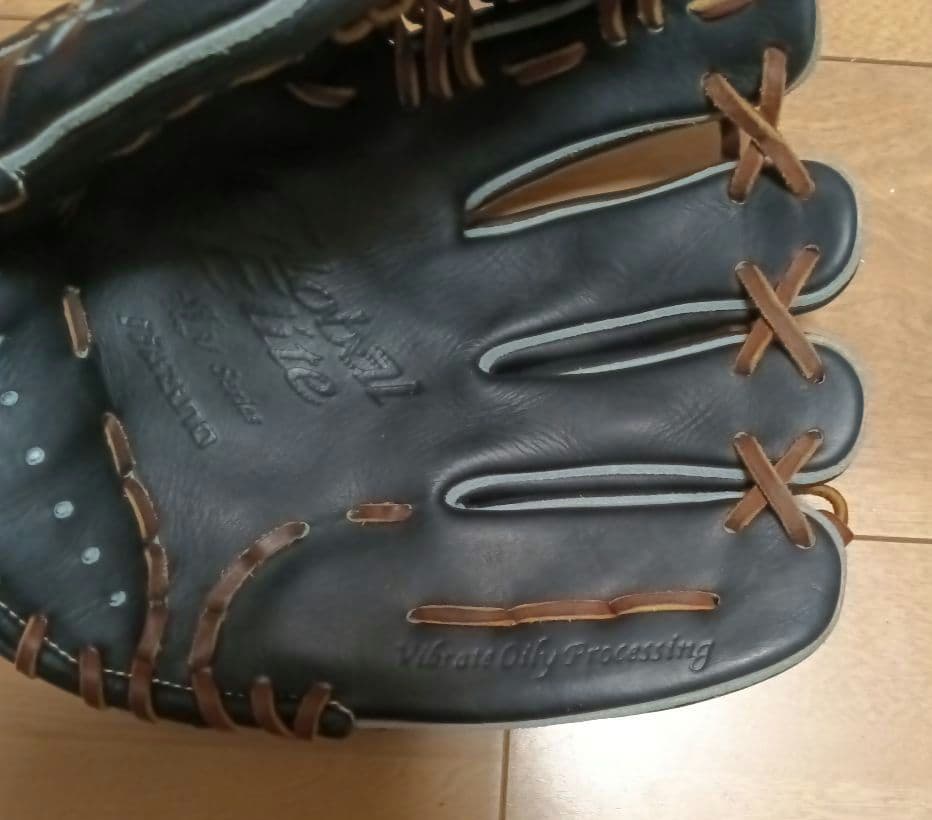 ミズノ グローバルエリート Lｖシリーズ 硬式 内野手 右投げ グローブ