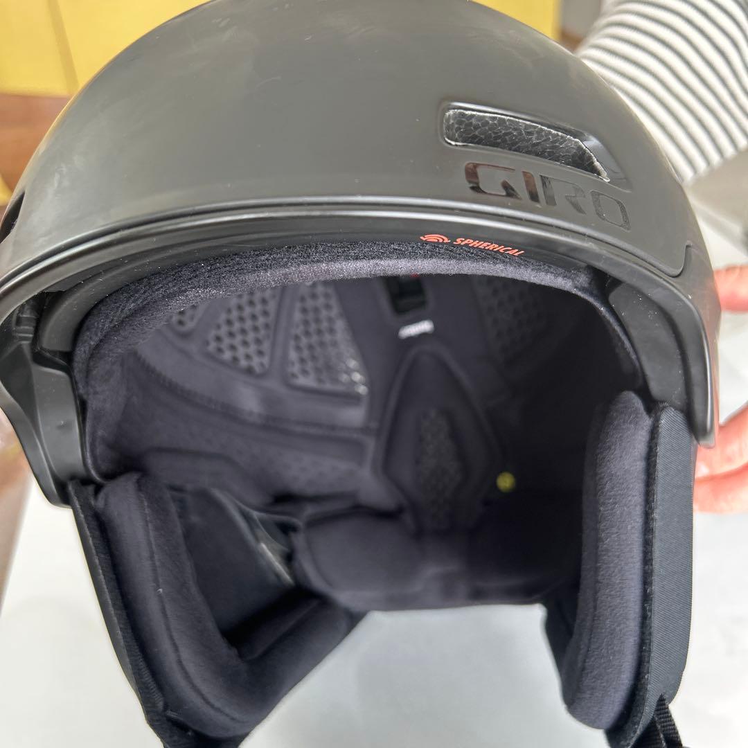 GIROヘルメット（Ｌ） SPHERICAL（MIPS付）