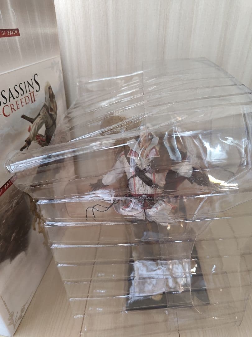 アサシンクリード　フィギュア エツィオ スタチュー