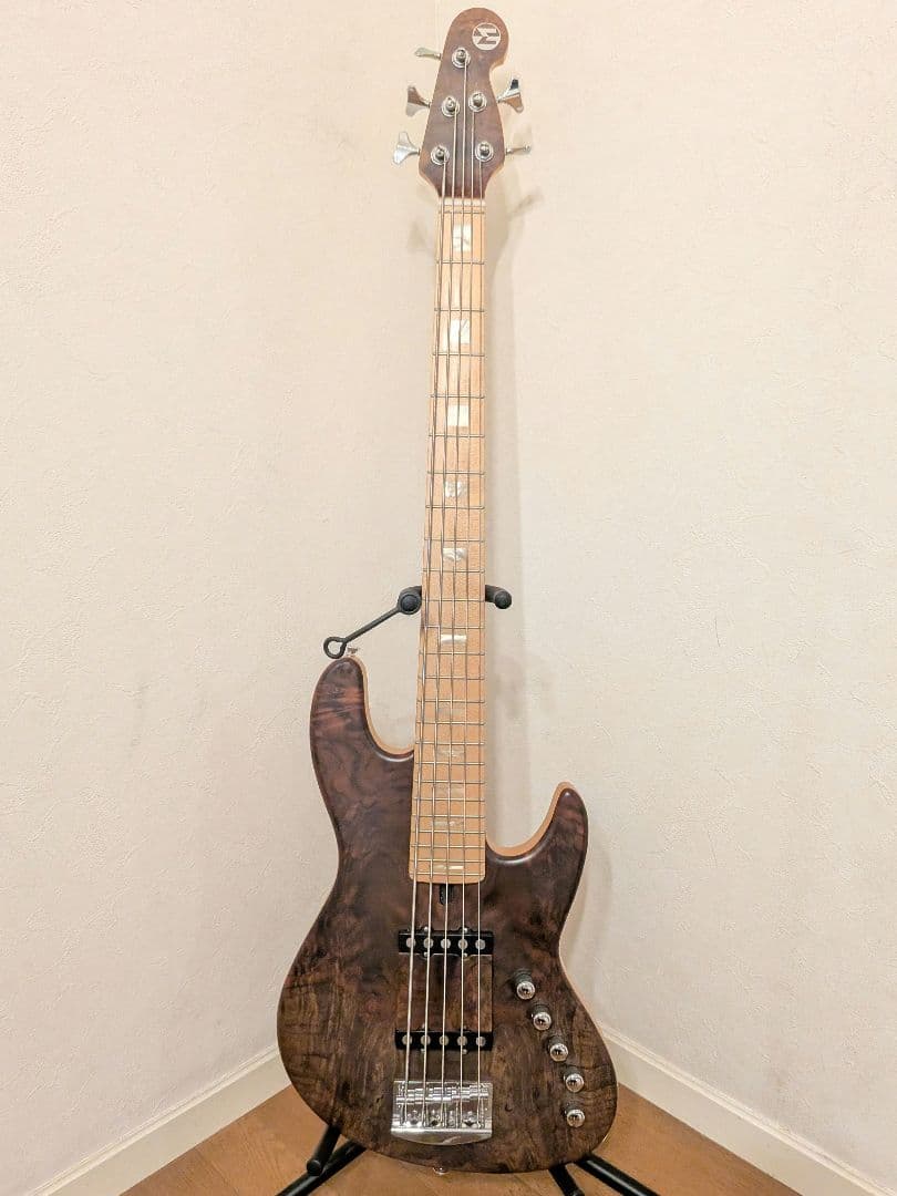 Maruszczyk Elwood L Custom 5弦ベース