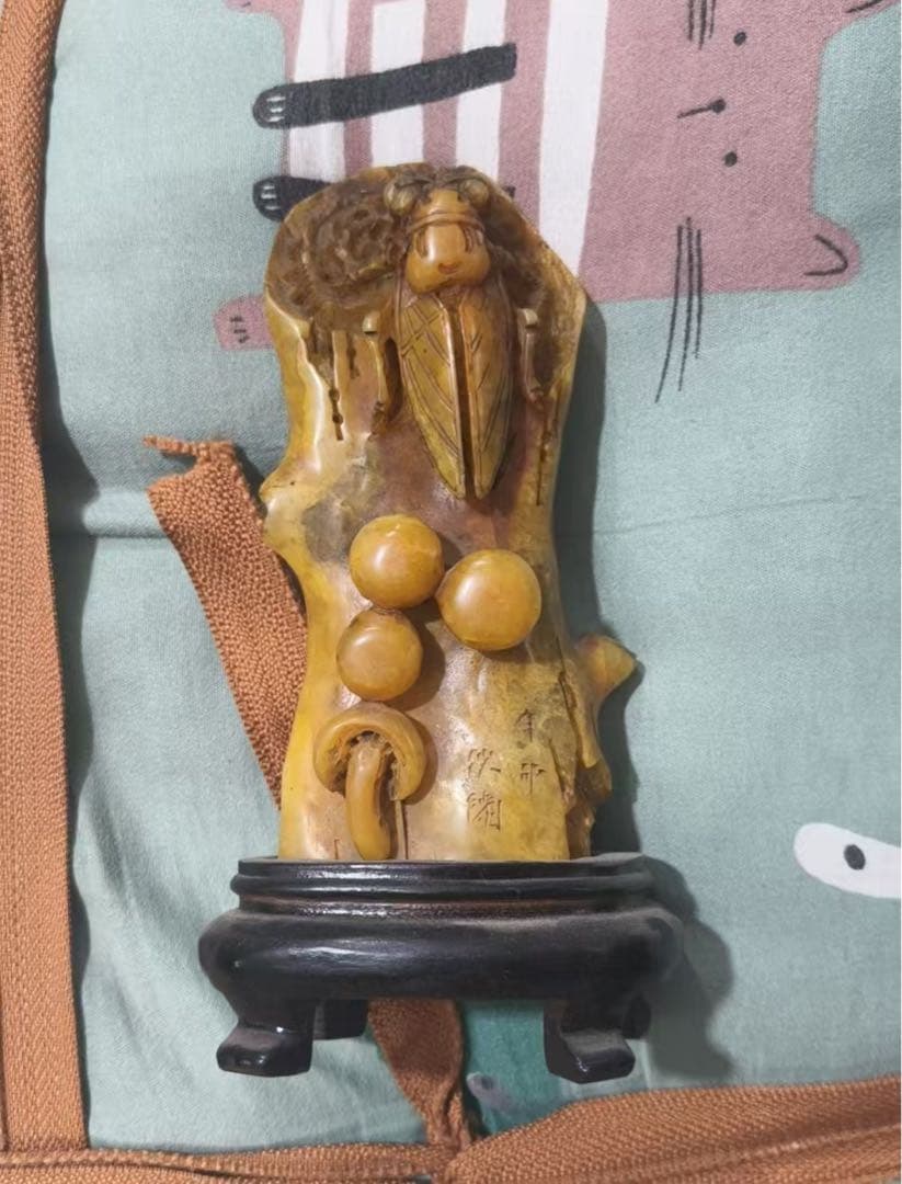 中国古美術・珍蔵木箱付蝉印章・古寿山石・印章・印鉴・書道具・案頭・置物・文房具