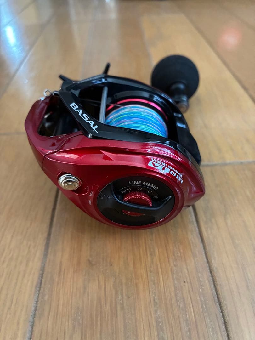 10月6日限定　テイルウォーク　WIDE BASAL VT81R ベイト　リール