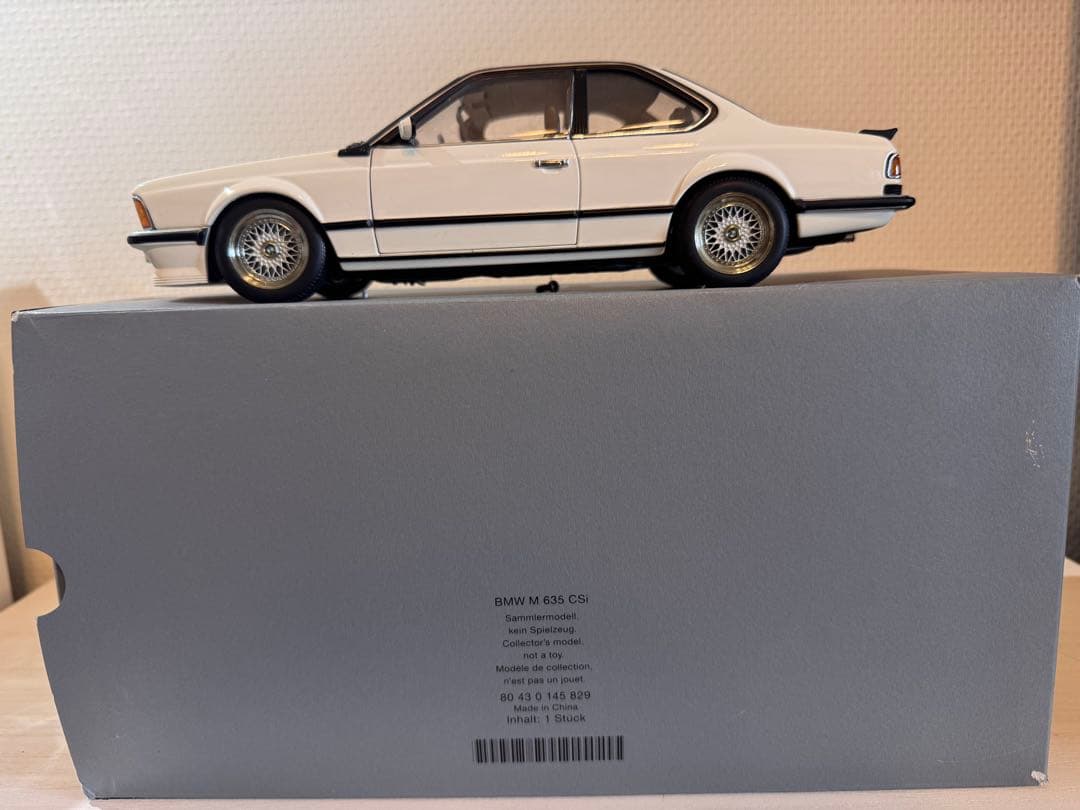  M 635 CSi 1/18 ミニカー