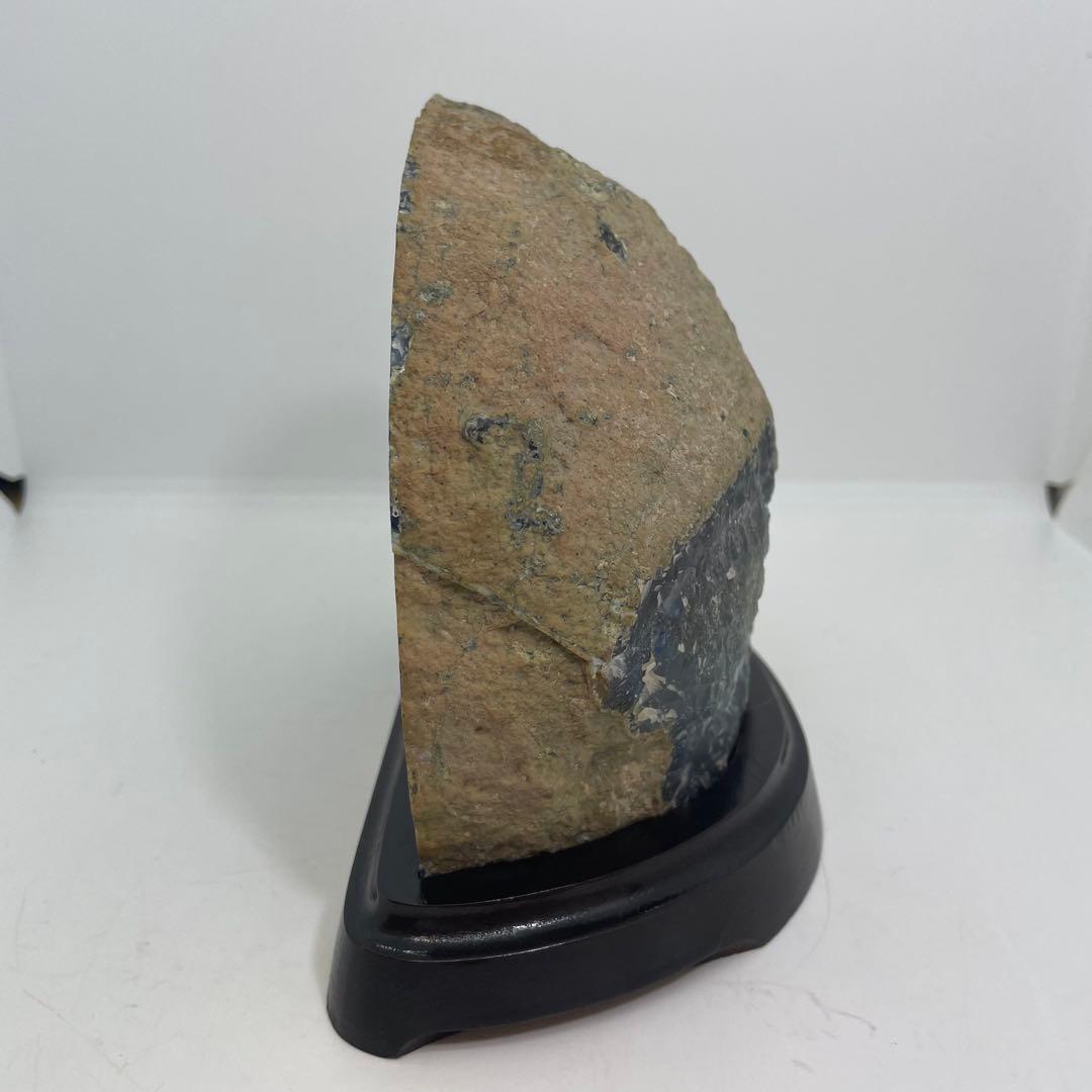 青瑪瑙 メノウ ブルーアゲート 置物 専用台付き 2,196ℊ