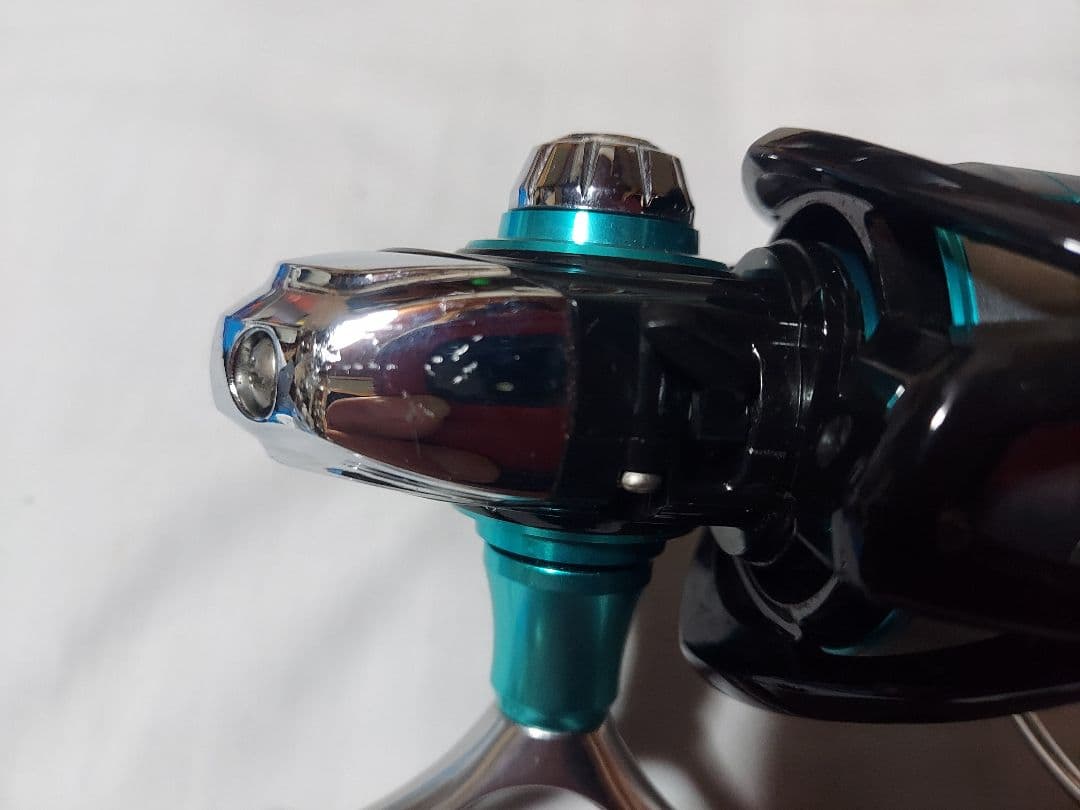 スピニングリール ダイワ19エメラルダス LT3000S-CH-DH