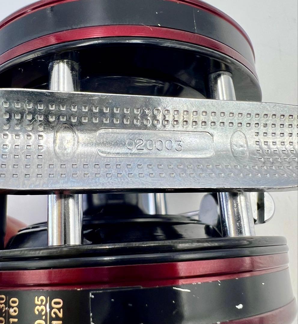 Abu Garcia 4601 C3 左巻き ワインカラー 020003