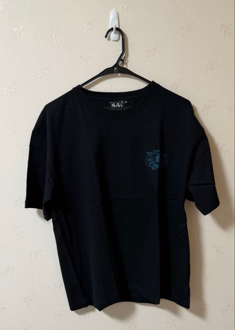 Ado モナリザの横顔 Tシャツ