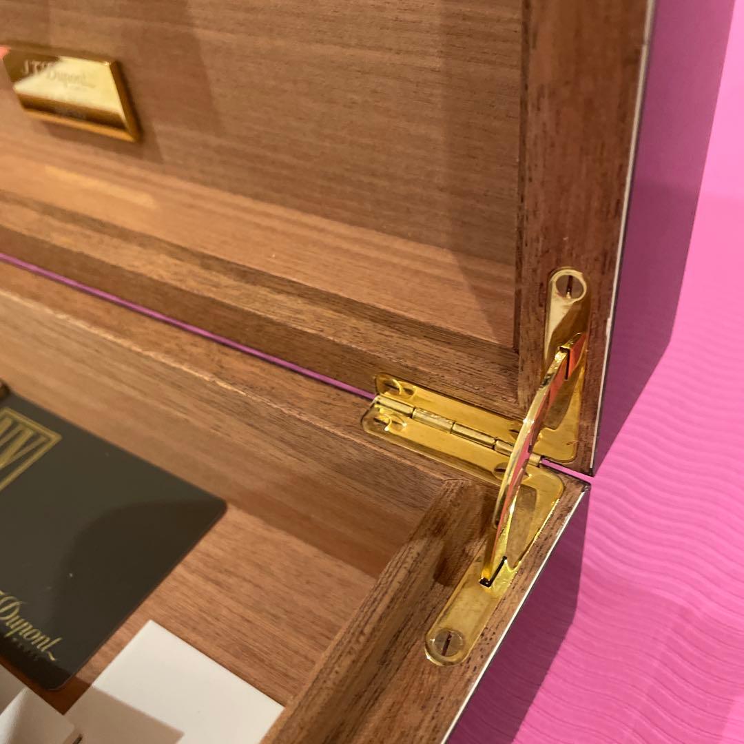 S.T.デュポン　エレガントな漆器のヒュミドール- 2007 年限定版 -