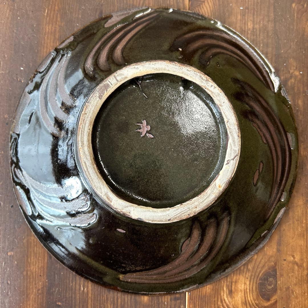 沖縄　やちむん　人間国宝　金城次郎　魚エビ　重ね焼　壺屋焼　魚紋　七寸皿　飾り皿