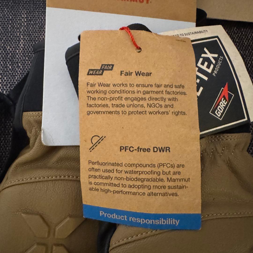 未使用　マムート　MAMMUT グローブ　手袋　アイガーグローブ　ゴアテックス