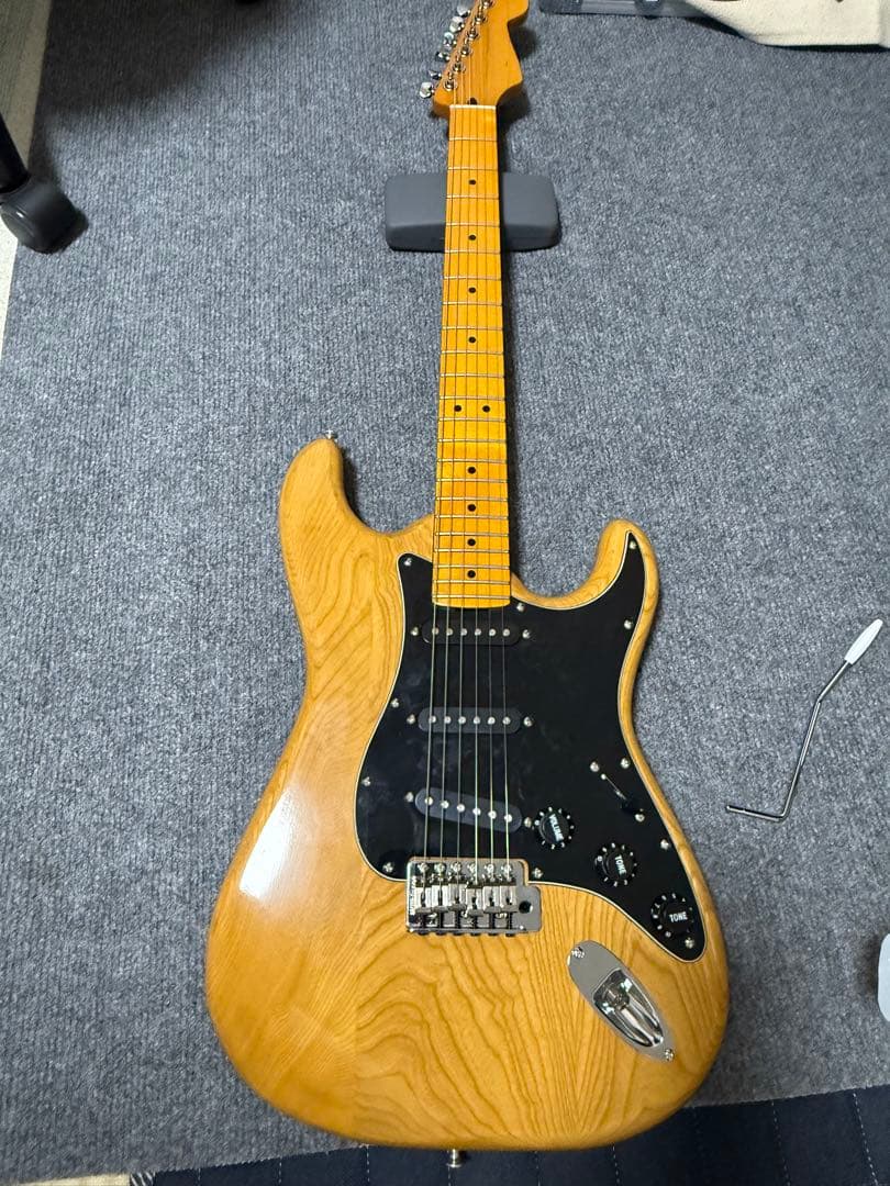 F*a様 果*ミ様 ストラト ナチュラル