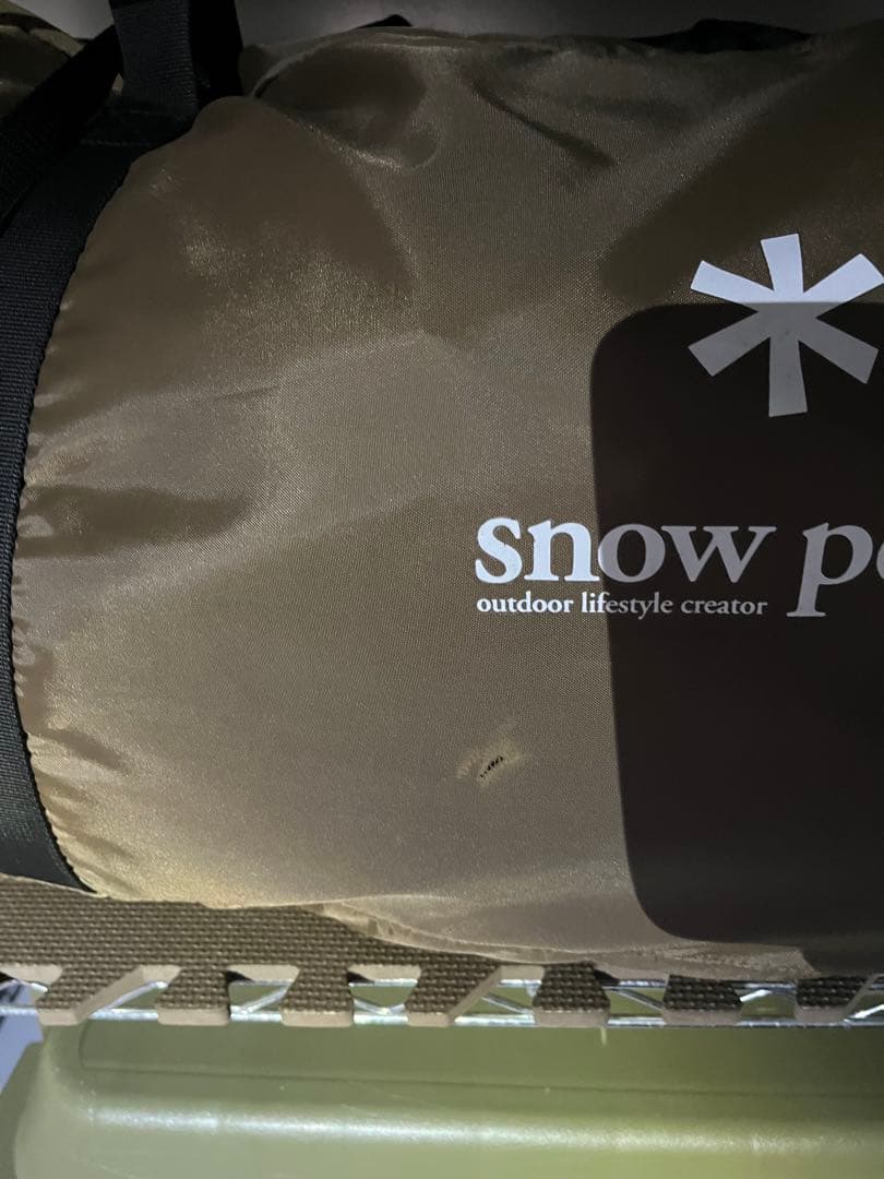 スノーピーク ゼッカ　ジカロテーブル　ドベルグxアイスランドクーラーボックス