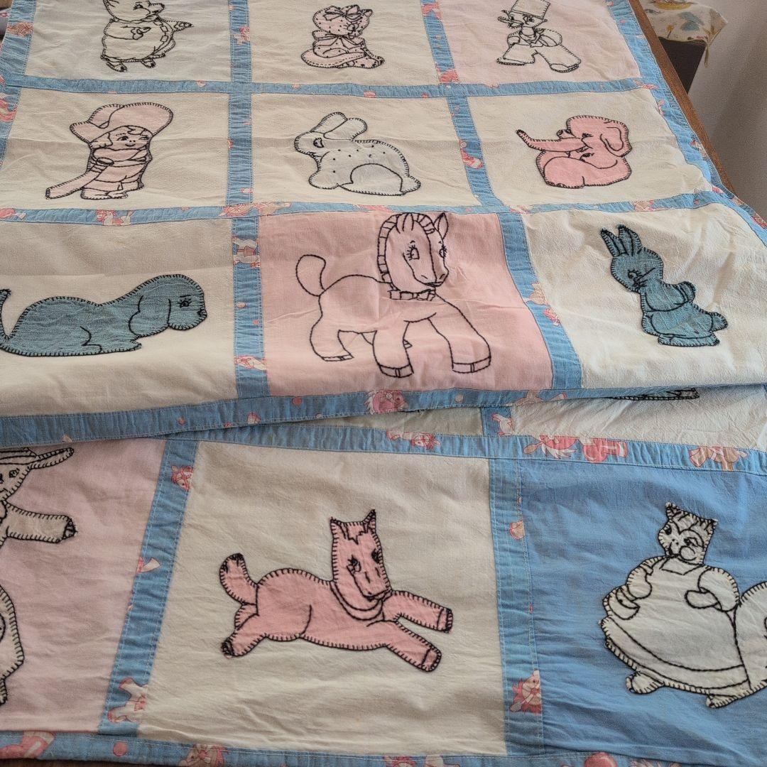 パッチワークキルト　アンティークキルト　動物柄