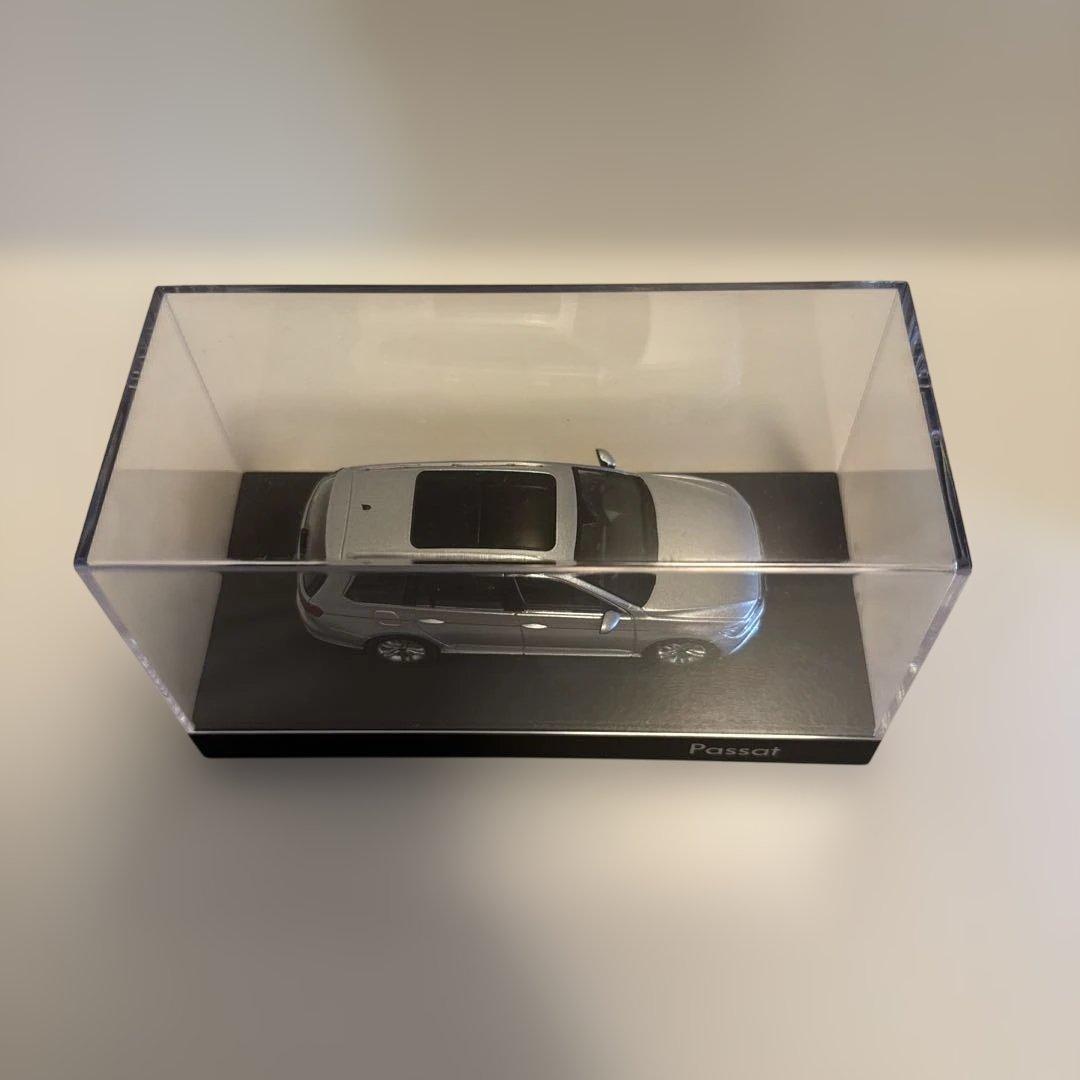 ■VW PASSAT VARIANT B8 1:43 モデルカー■純正■パサート