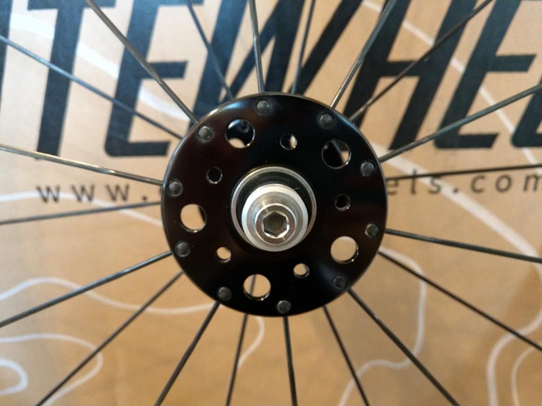 【未使用に近い】BROTURES　F-RIM × Philハブ　ピストホイール