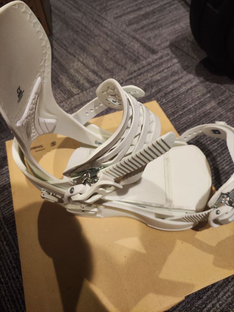 23-24モデル FLUX CV バインディング Mサイズ 右足