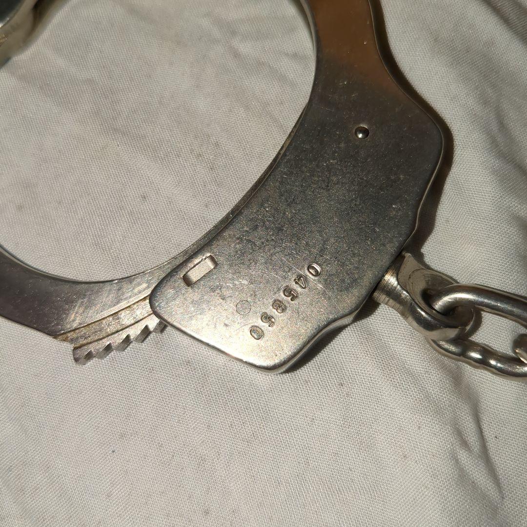 米国製実物　 S&W M-90 手錠 ハンドカフ 　希少モデル　80年代