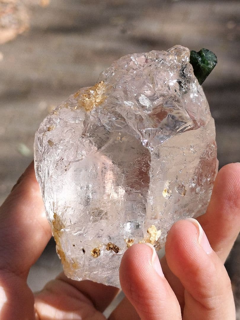 グリーントルマリンオンクォーツ