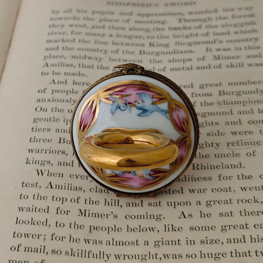 リモージュボックス　おしゃぶり　青い鳥　フランス製　小物入れ　乳歯入　磁器