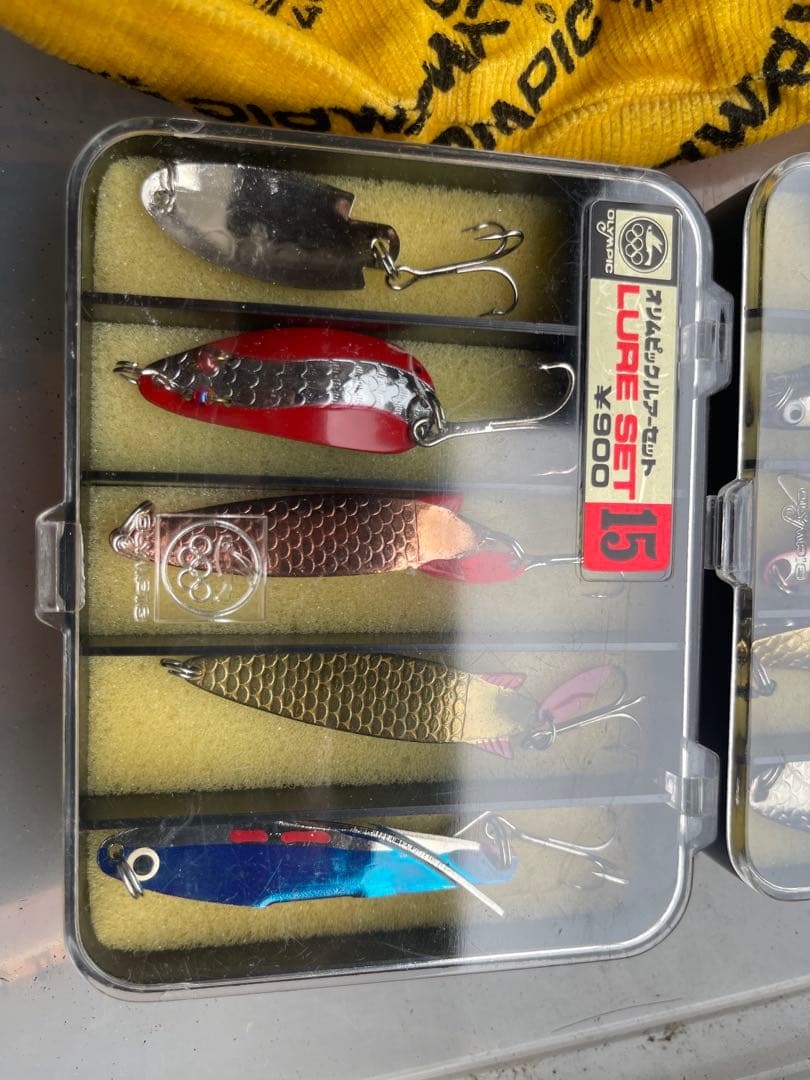 美品70年代オリムピックのエメラルド350スピニングリール スプーンルアーセット