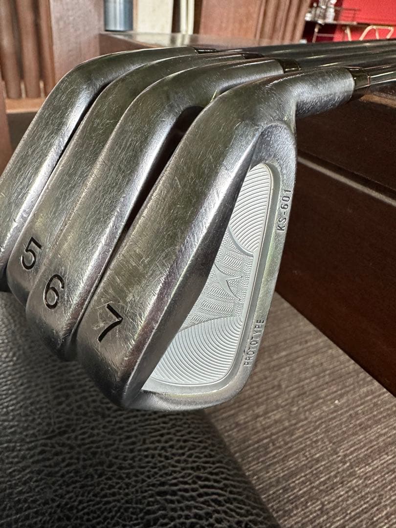 アキラ　MCI 100S アイアンセット 4-9 P 7本セット