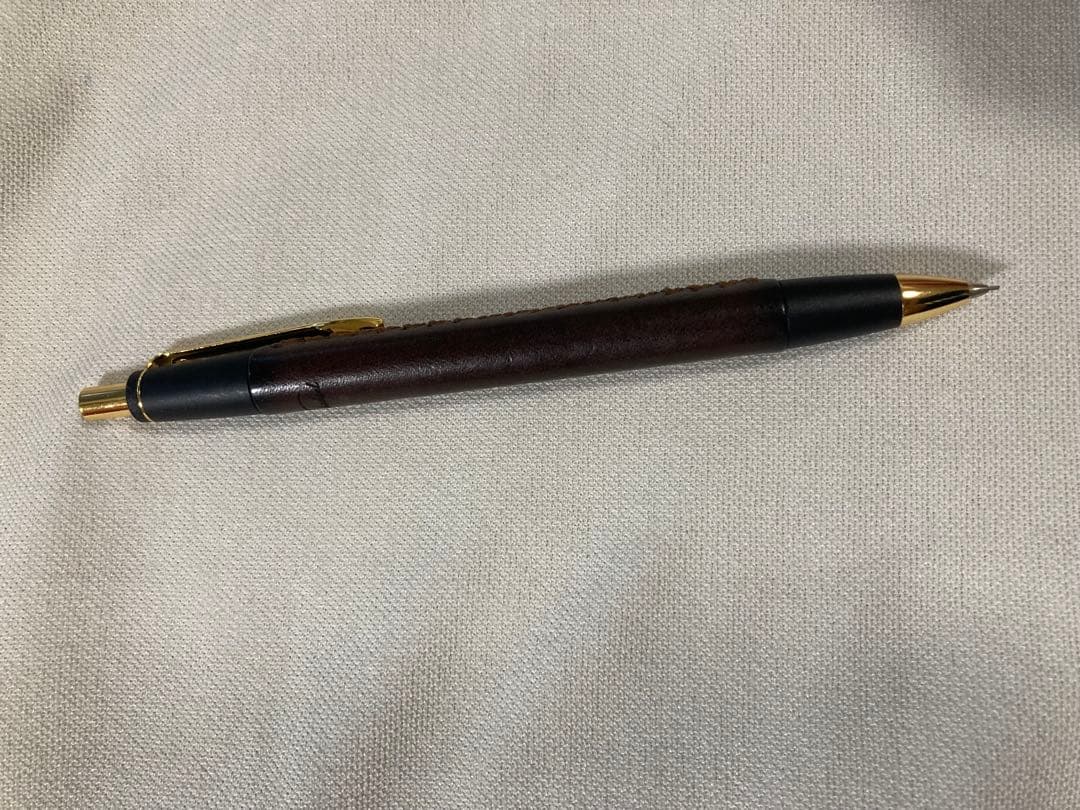 ほとんど新品 シックザール　プエブロ　タバコ シャーペン 0.5