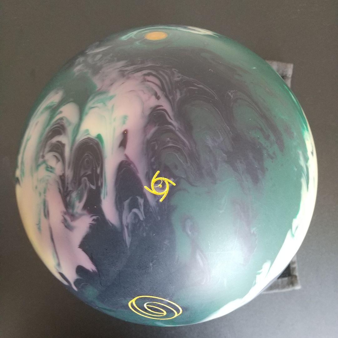 イクイノックスソリッド ボウリングボール 15ポンド