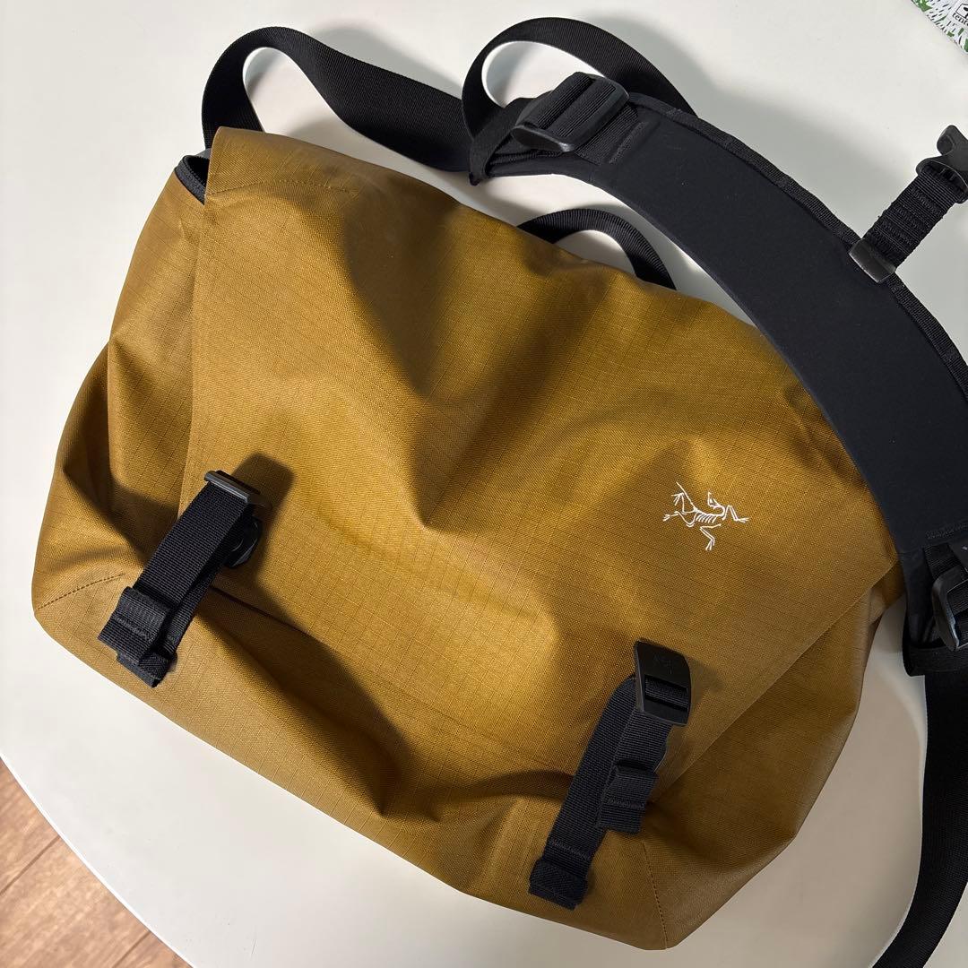 グランヴィル 10 クーリエ バッグ　yukon