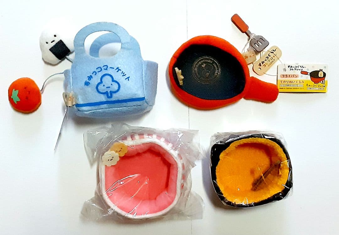 すみっコぐらし　てのりぬいぐるみ・ぶらさげぬいぐるみ60点まとめ売り