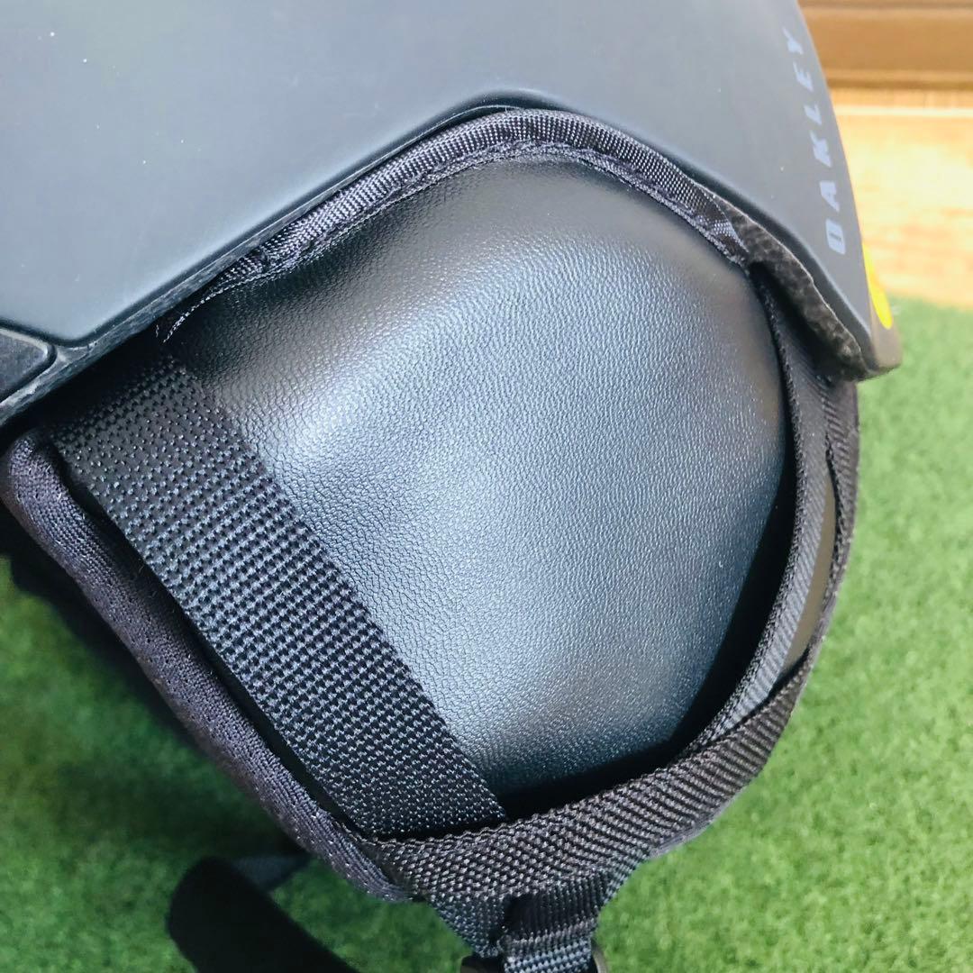 【美品】OAKLEY オークリー　MOD3 ヘルメット