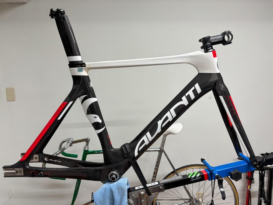 パーツ AVANTI PISTA TEAM