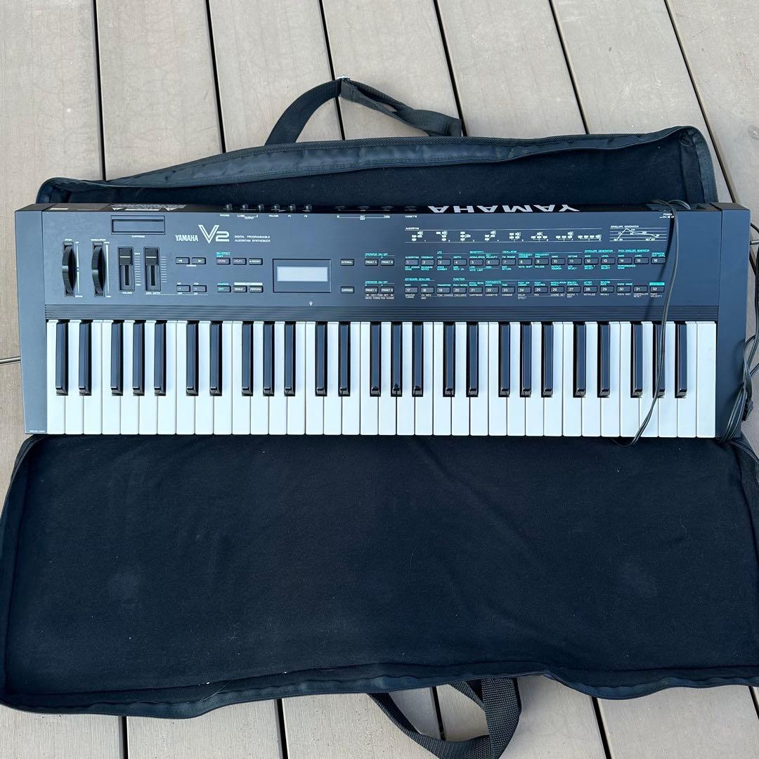 YAMAHA V2 キーボード シンセサイザー