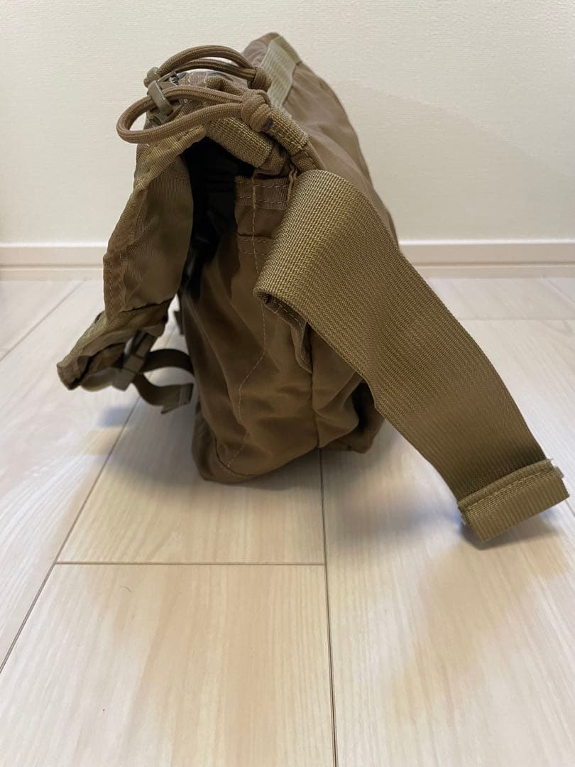 ブリーフィング メッセンジャーバッグ