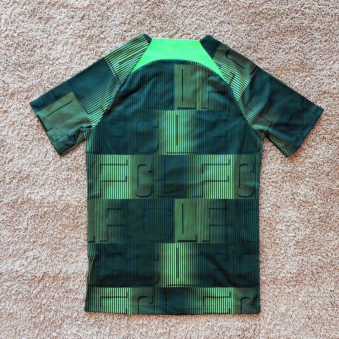 ナイキ　リバプール　LFC ユニフォーム　Tシャツ　Sサイズ