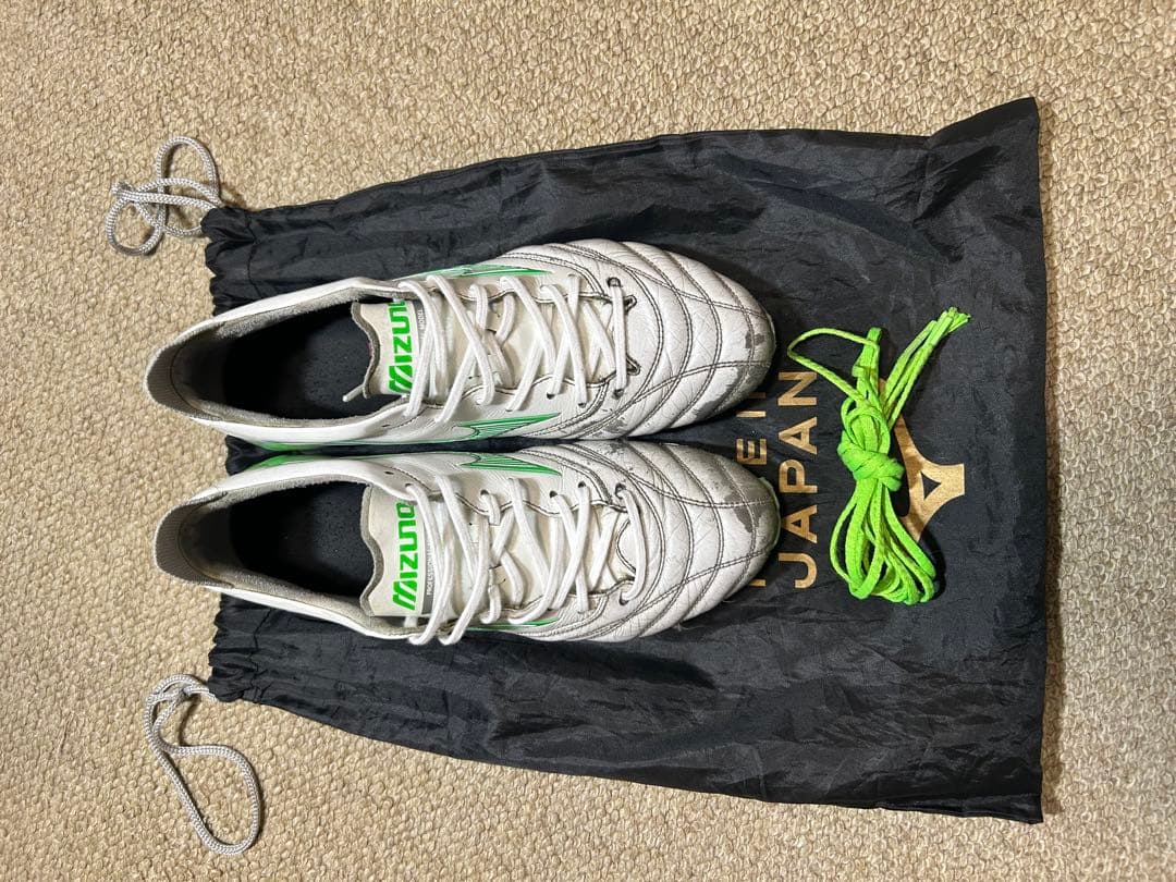 ミズノ モレリアネオ4 【限定色】25cm シューズケース付き