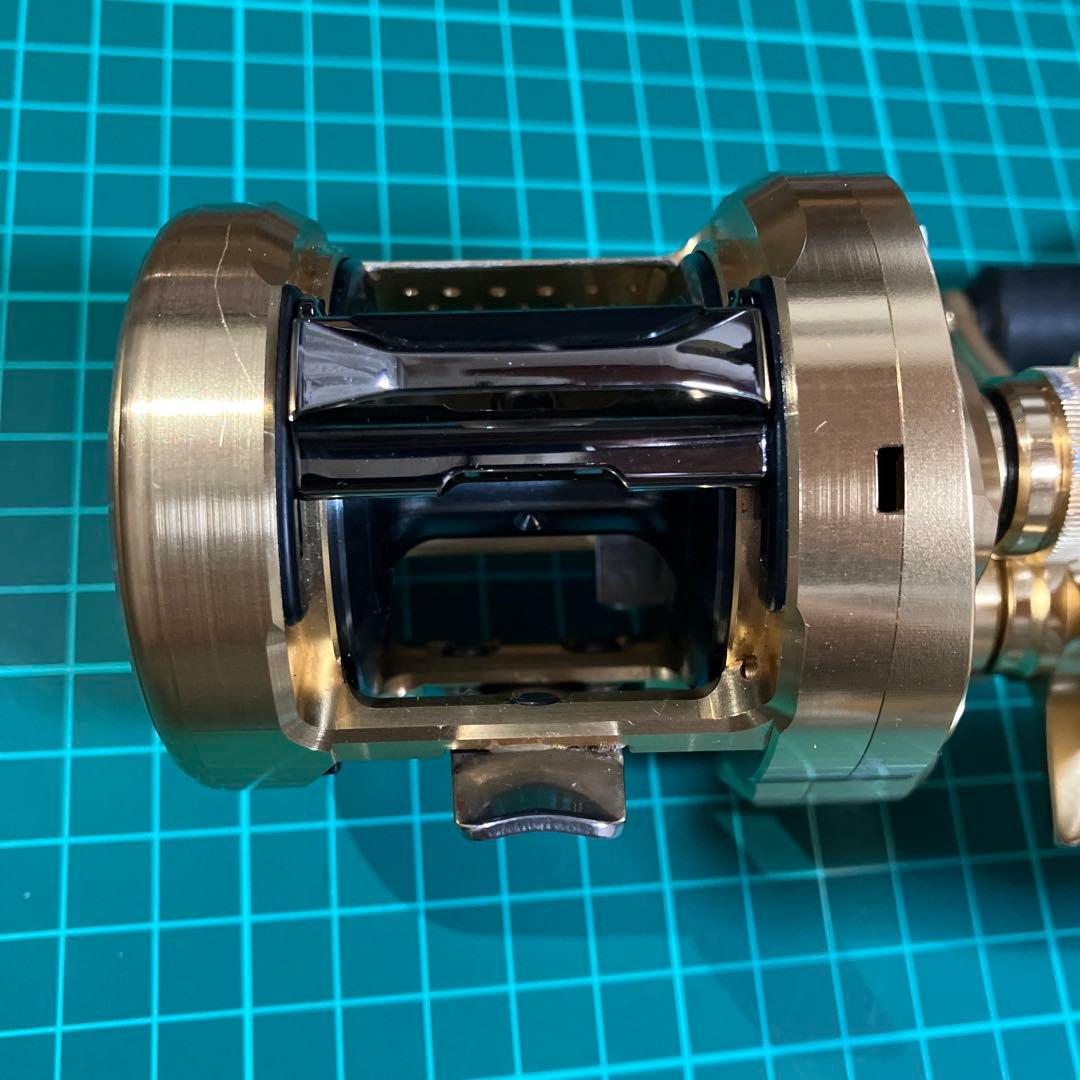 リール SHIMANO CALCUTTA CONQUEST MD 400XGLH