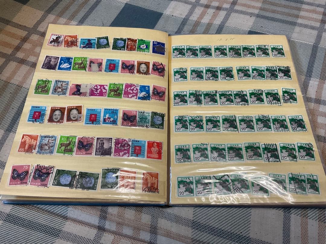 使用済み切手／日本国内の切手　アルバムにビッシリシリーズ2。【昭和ノスタルジー】
