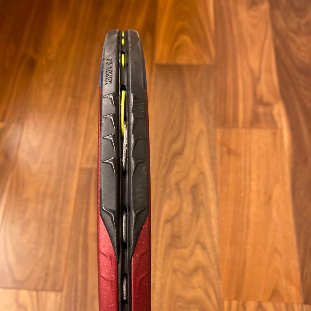 ヨネックスvコア100 2021モデル