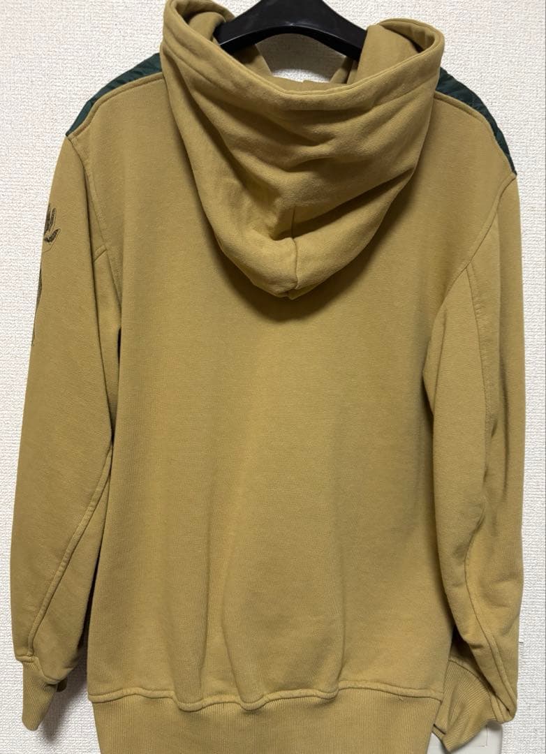 米津玄師　はうる　かいじゅうビッグパーカー　Mサイズ