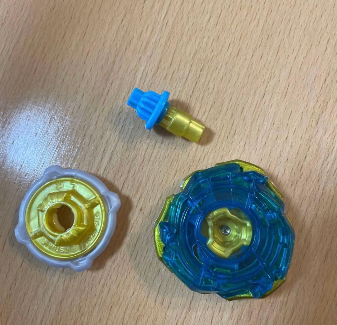 ベイブレードX ワルキューレボルトS4-70V メタルコート：ゴールド