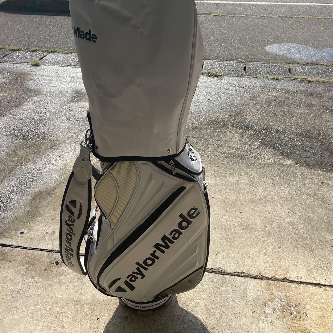 TaylorMadeキャディバッグ