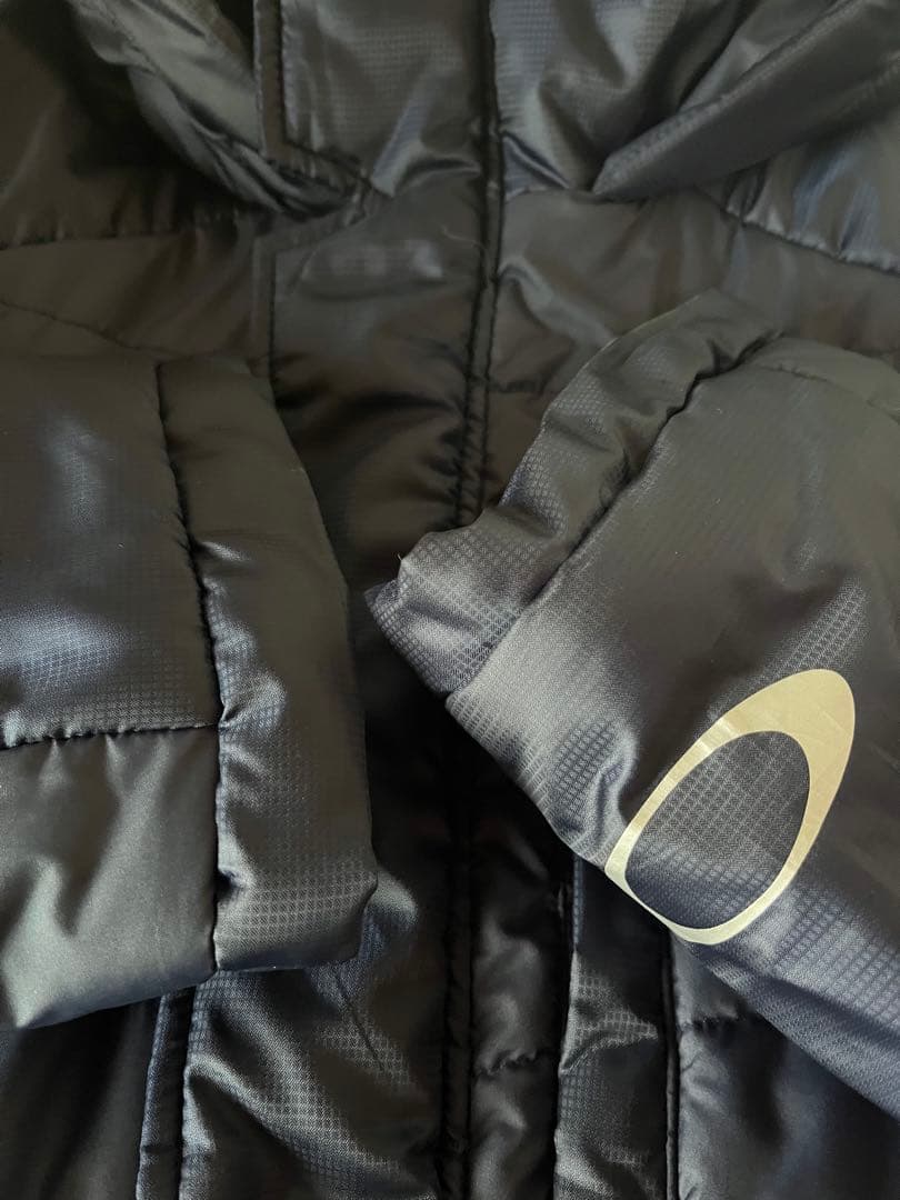 超美品　オークリー ベンチコート サイズ L ネイビー　軽量　防寒