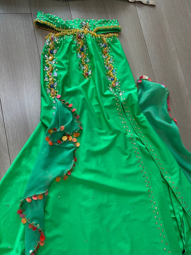 ベリーダンス衣装　緑　エジプト製