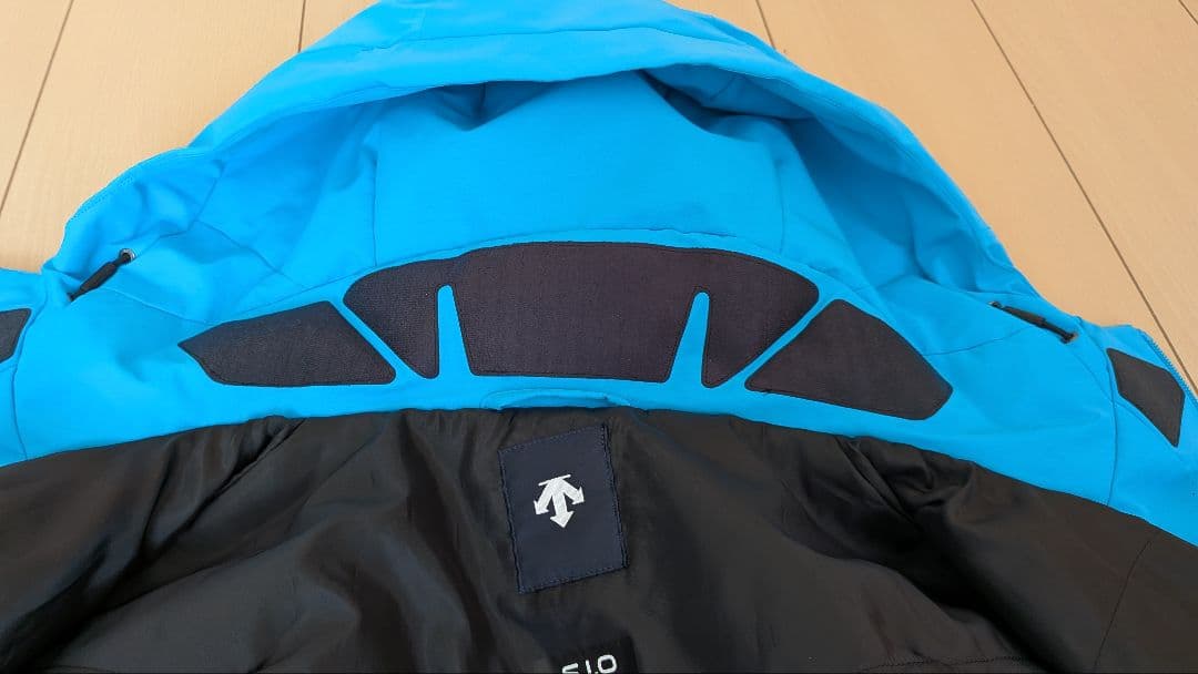 今週金曜日まで　DESCENTE スキーウェア ＜2025-2026モデル＞