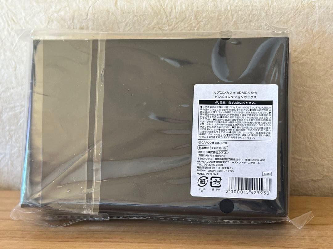 カプコンストア　カプコンカフェ　デビルメイクライ　ピンズコレクション