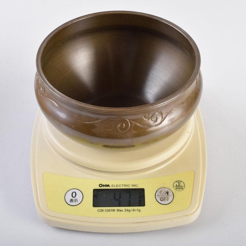 茶道具　高岡銅器　般若勘渓作　唐銅　唐草彫　建水　共箱　C　8980