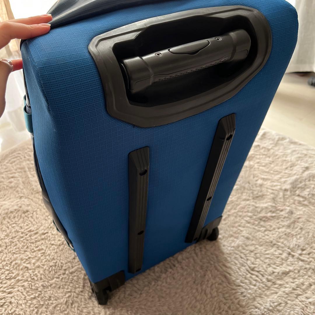 【2/3迄限定値下げ】Patagonia ブラックホール　青