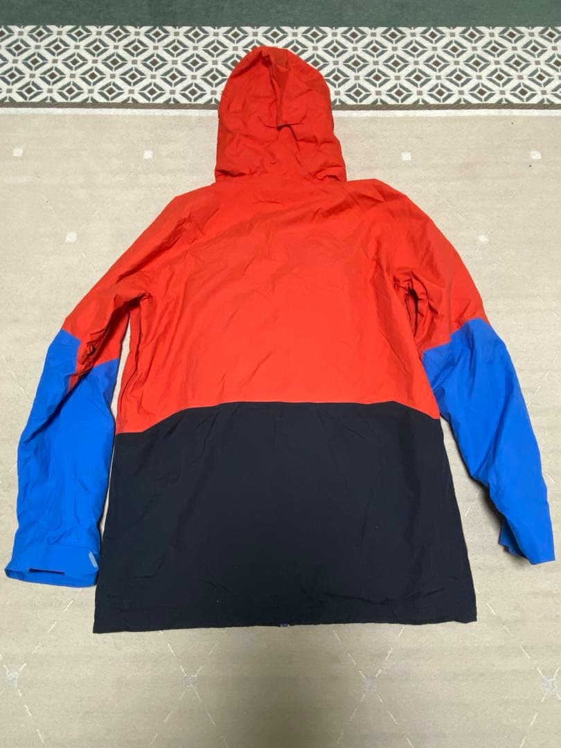 バートン　スノボ　スノーボード　ウェア　ジャケット　ポケッタブル　リュック　携帯