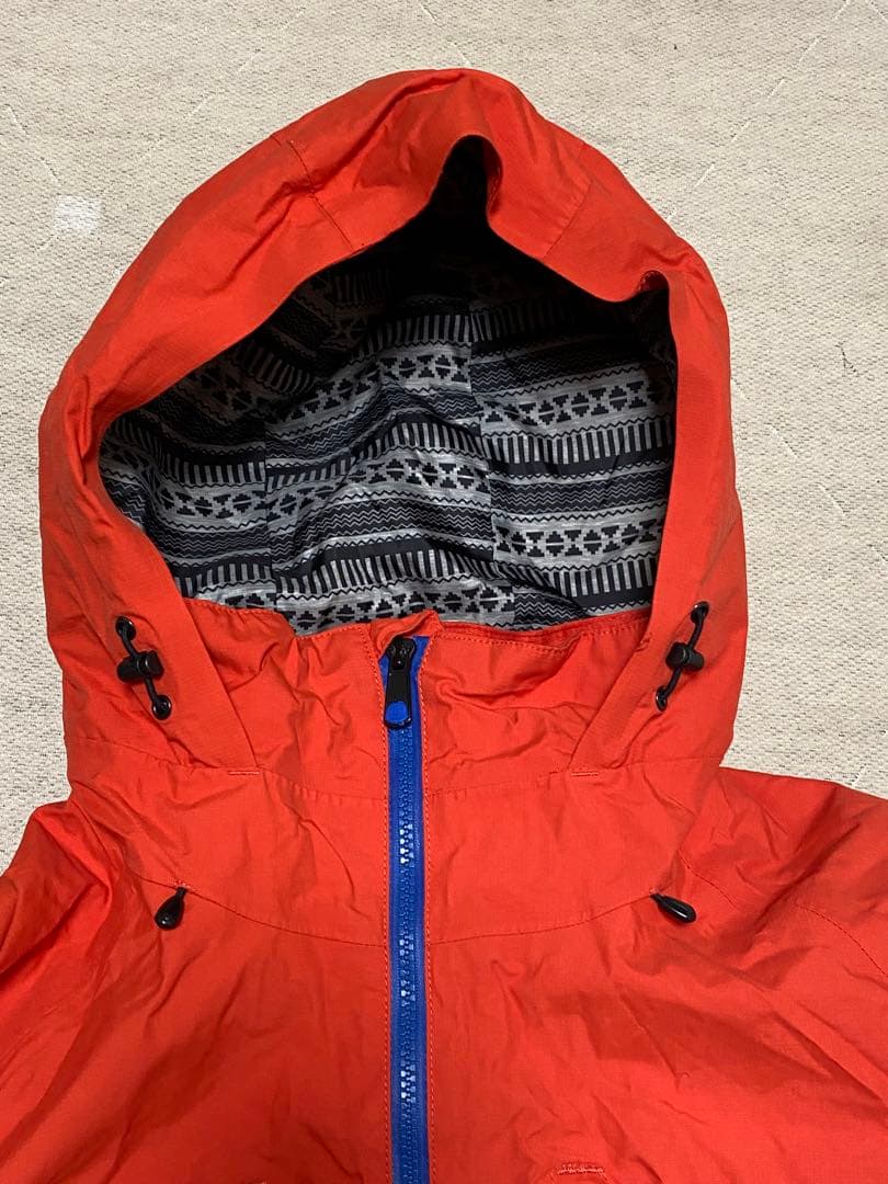 バートン　スノボ　スノーボード　ウェア　ジャケット　ポケッタブル　リュック　携帯